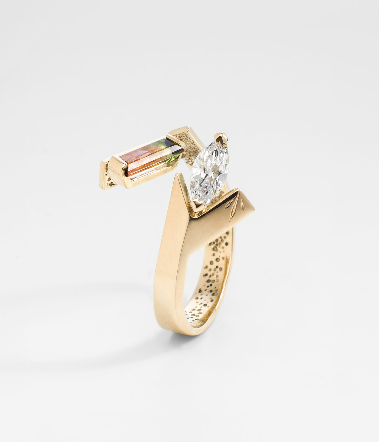 Sélection de bagues créées dans nos ateliers Esquisse Jewels à Bruxelles.